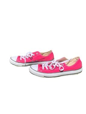 Women’s Bright Pink Low Top Converse. Size 10